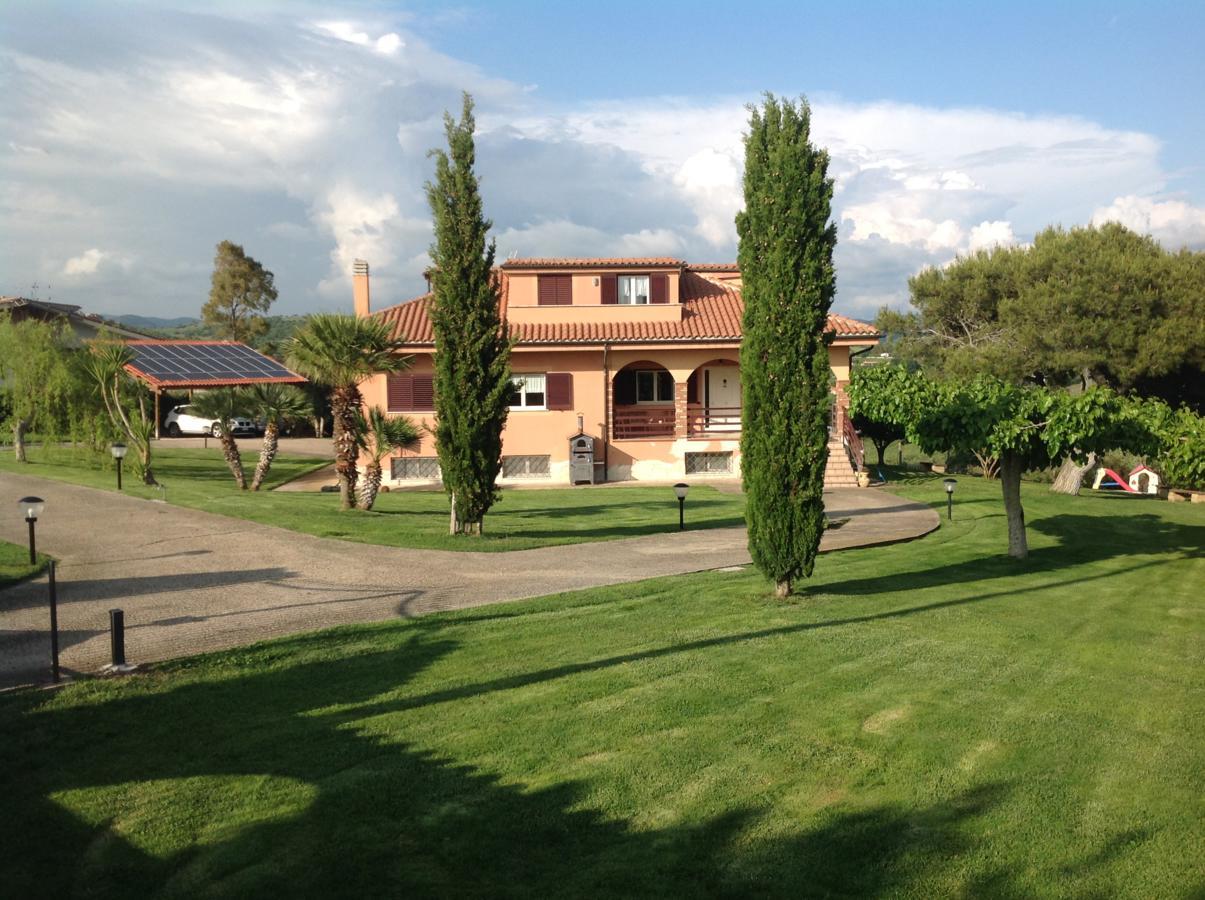 Bed & Breakfast La Volpe E L'Uva Santa Marinella Bagian luar foto